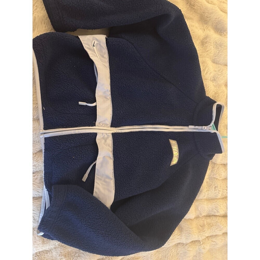 Nike Jacket - Picture 3 of 5